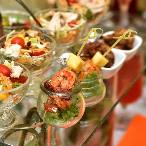 Vista 5 de OGGI Palitos de cóctel de bambú, 50 piezas, palillos de Martini de bambú, brochetas de cóctel de madera reutilizables, palitos de Martini
