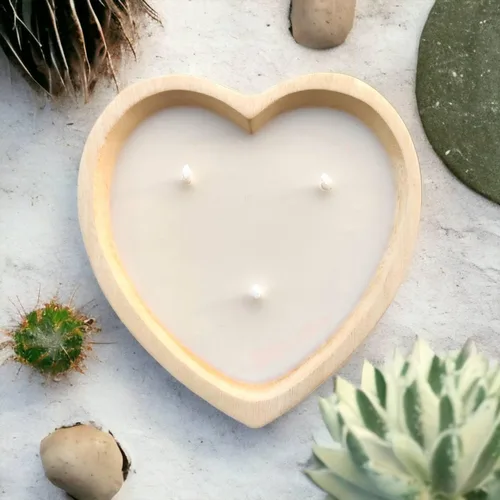 Vista 4 de Cuenco de madera con forma de corazón de 6 pulgadas, vela de cera de soja perfumada de lavanda, 3 mechas de 5 onzas, cuencos de masa decorativos