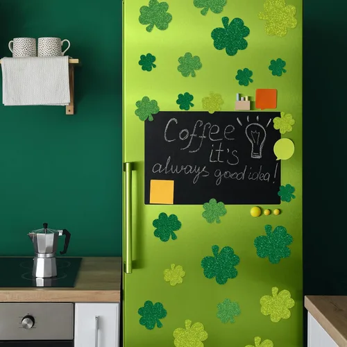 Vista 5 de JarThenaAMCS 15 unidades de imanes para refrigerador del día de San Patricio con purpurina impresa trébol magnético de trébol de la suerte verde