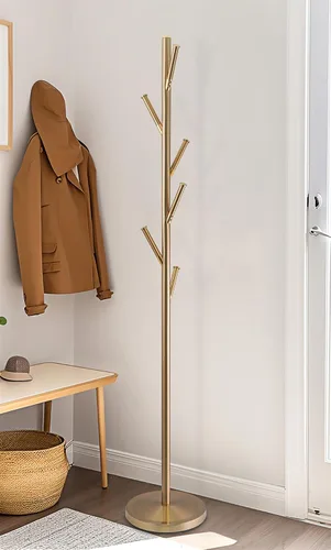 Vista 5 de Kira Home Addison - Perchero de pie moderno de 68 pulgadas con 6 ganchos para colgar Elegante soporte de metal dorado con base pesada, acabado