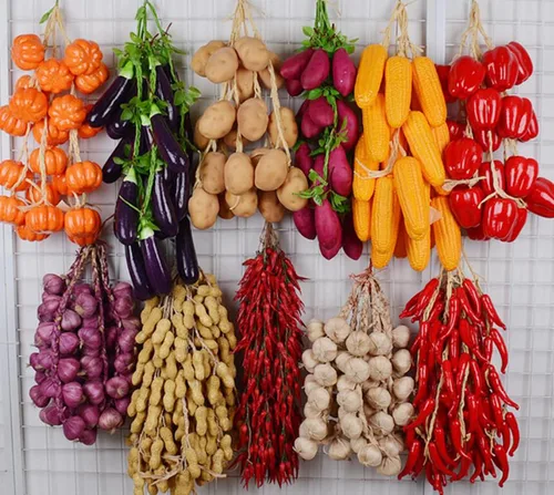 Vista 8 de 5 cuerdas de simulación artificiales realistas de vegetales artificiales de ajo, pimiento rojo, cebolla, cuerda de espuma para colgar, verduras