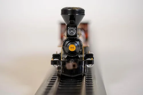Vista 2 de Bachmann Trenes - 4-4-0 American - Locomotora DCC Ready - Santa FE con carga de madera - Escala HO