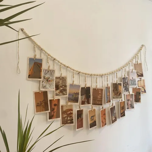 Vista 2 de Exhibidor de fotos para colgar con 22 clips, guirnalda de cuentas de madera, decoración de marco de collage estilo boho para dormitorios, aulas