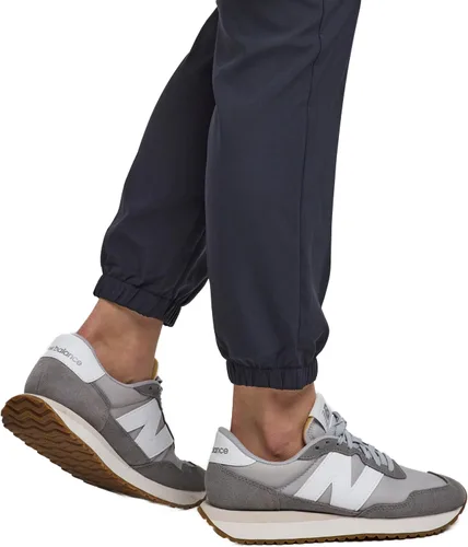 Vista 5 de Conjunto médico de enfermería GT 4FLEX para mujer con panel de punto elástico y pantalón deportivo