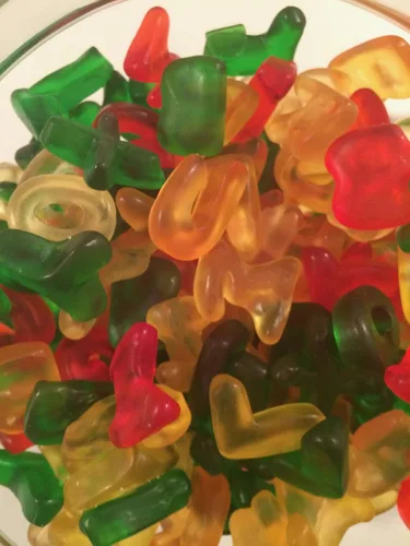 Vista 4 de HARIBO Caramelos de goma, letras del alfabeto, bolsa de 5 onzas (paquete de 12)