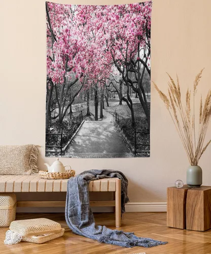 Vista 18 de Lunarable Tapiz japonés, Geisha joven en kimono con maquillaje oriental tradicional de Sakura, decoración de tela para colgar en la pared