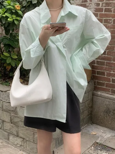 Vista 2 de Bolso de mano para mujer, Y2k, bolso de mano para las axilas, bolsa de media luna, bolso de hombro Hobo de cuero vegano, lindo monedero, cartera