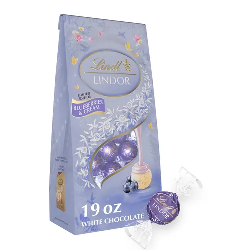 Vista 14 de Lindt LINDOR - Trufas de chocolate blanco con fresas y crema para San Valentín, bolsa de 5.1 oz