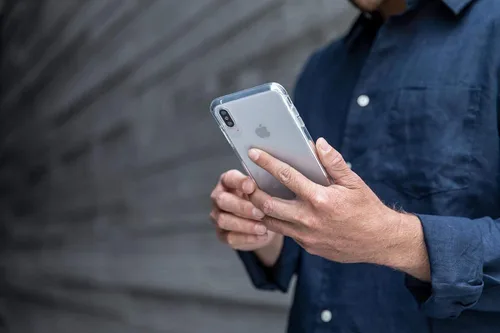 Vista 4 de ZAGG Gear4 Crystal Palace - Funda compatible con iPhone 11, protección avanzada contra impactos con tecnología D3O integrada, antiamarilleo, funda