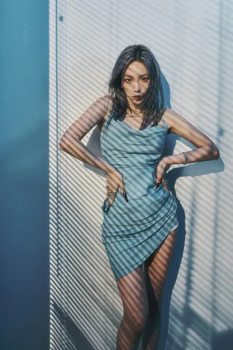 Vista 8 de TAEYEON INVU 3er álbum de cinta limitada versión cinta+folleto de 16p+seguimiento Kpop sellado