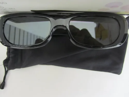 Vista 3 de LG AG-S250 Gafas de obturador activo 3D para televisores HD de plasma LG 3D 2011