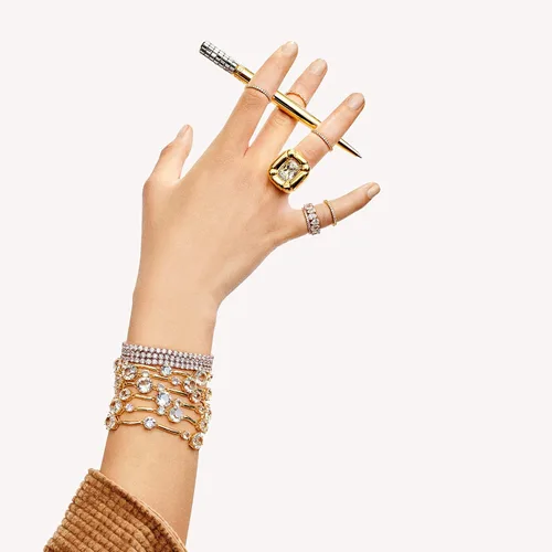 Vista 5 de SWAROVSKI Constella Bangle Collection