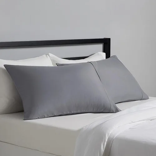Vista 7 de Amazon Basics Juego de 2 fundas de almohada estándar - Ligeras, súper suaves, microfibra de fácil cuidado, beige, 30" L x 20" A, almohadas