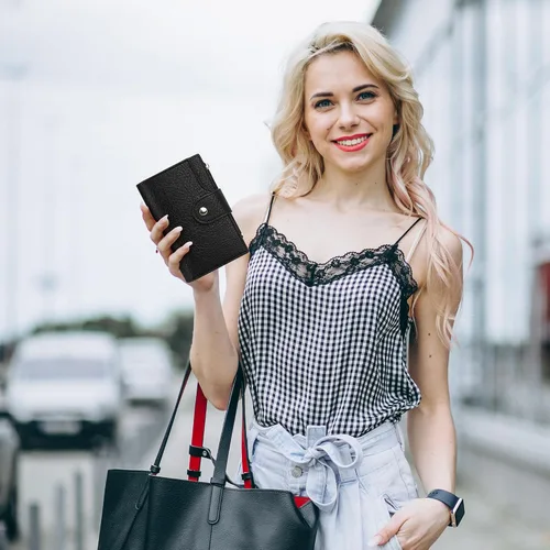 Vista 2 de Airkit Billetera pequeña plegable para mujer, con bloqueo RFID, tarjetero con cremallera, cartera de viaje con bolsillo para monedas, color negro