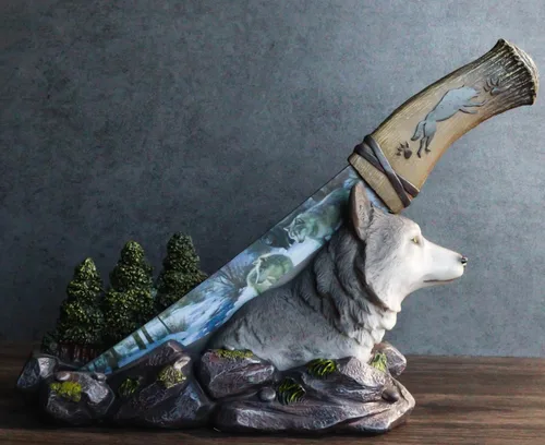 Vista 3 de Ebros Animal Spirit Alpha Grey Wolf in Mountain Forest - Estatua de centro de mesa con hoja de acero inoxidable con hoja de acero inoxidable