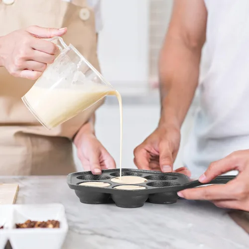 Vista 6 de Sartén de hierro fundido para panqueques daneses aebleskiver de Commercial CHEF, Utensilio de cocina de hierro fundido presazonado para bolitas