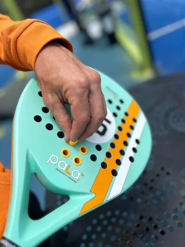 Vista 7 de Pala de pádel Mónaco Carbon Soft - Mint PALA, pala Lite con fibra de carbono, ideal para principiantes