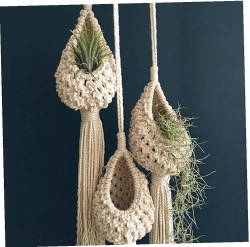 Vista 9 de 2 soportes para plantas de aire de macramé, cordón de algodón, colgador de plantas de aire, mini macetas colgantes para decoración de dormitorio