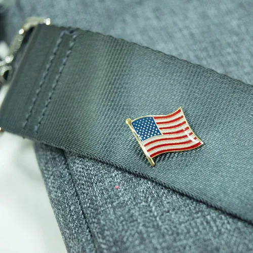 Vista 7 de A-ONE - Parches tácticos bordados de Estados Unidos Bandera Americana Inversa + Pin de emblema de Estados Unidos, insignia de bandera de país NO.034A