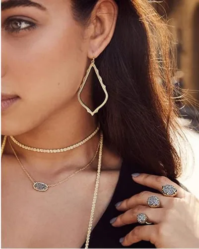 Vista 65 de Kendra Scott - Collar Elisa con dije para mujer, joyería de moda, chapado en oro de 14 quilates