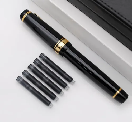 Vista 9 de Pluma estilográfica grande de metal, plumilla mediana de 0,7 mm, incluye convertidor de tinta y 5 cartuchos, acabado brillante pintado al piano Negro