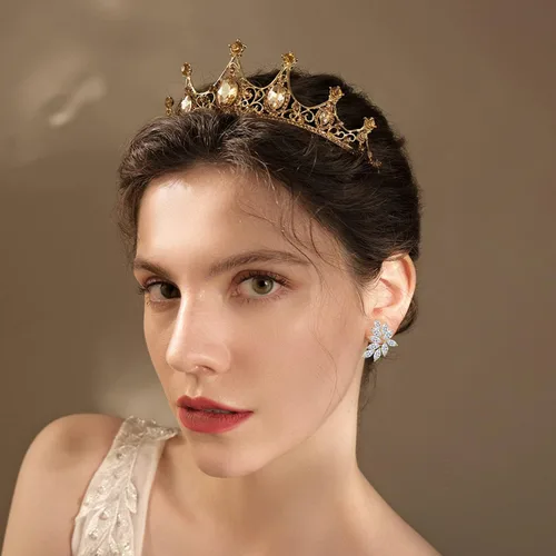 Vista 4 de UILZ Aretes de boda de marquesa para novias de dama de honor, aretes dorados de circonita cúbica para mujer, joyería de fiesta de graduación, regalo