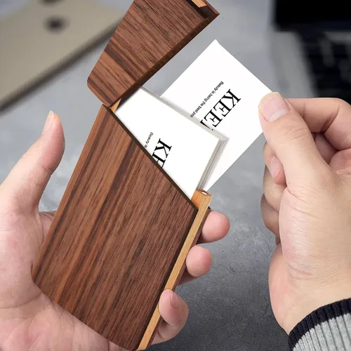 Vista 6 de Tarjetero de madera portafolios de tarjetas de visita estuche de madera para tarjetas de nombre tarjetero de nuez con cierre magnético portátil
