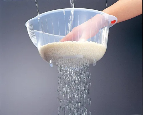 Vista 3 de Inomata Bol de plástico japonés para lavar arroz con escurridor lateral e inferior