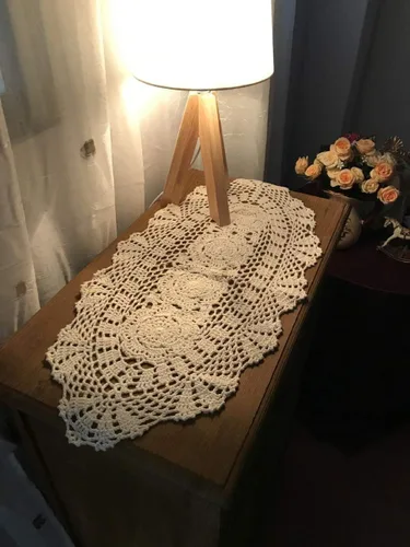 Vista 2 de Damanni Tapete ovalado de algodón hecho a mano con encaje de ganchillo, 12 x 24 pulgadas, color beige