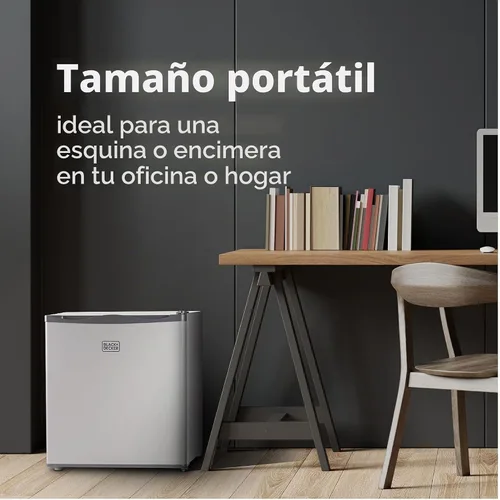 Vista 2 de BLACK+DECKER 1.2 Cu. Ft. Compact Upright Freezer, BUFK12W, White Certificado Energy Star, mini congelación profunda con estante de alambre de ancho