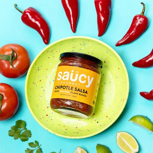 Vista 4 de Saucy Gourmet Salsa Chipotle – Salsa mexicana ahumada hecha por el chef con ajo asado e ingredientes frescos, sin agua añadida, sin conservantes