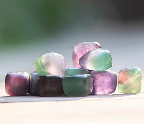 Vista 2 de Juego de 13 piedras y cristales de fluorita múltiple de 800 quilates, para chakras, reiki, piedras pulidas, piedras preciosas y cristales