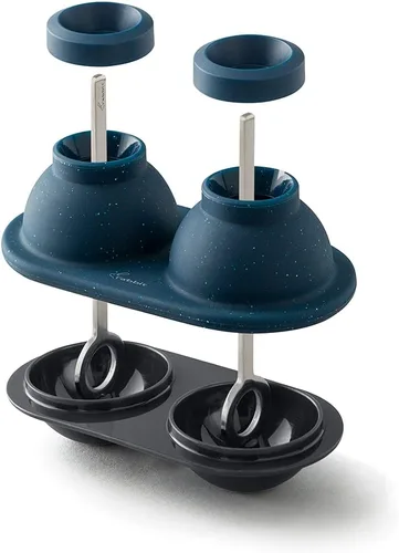 Vista 2 de Houdini Swizzle Sphere - Molde para hielo, bandeja de 2 piezas, azul marino