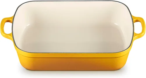 Vista 9 de Le Creuset Tostador rectangular Signature de hierro fundido esmaltado, 5.25 cuartos de galón (9.8" x 13"), Artichaut 5.25 qt. (9.8" x 13")