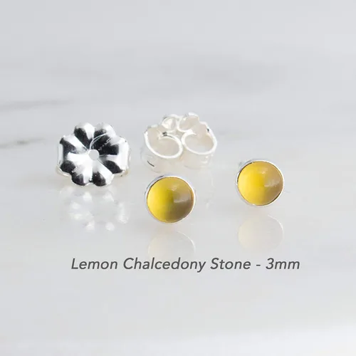 Vista 75 de Aretes pequeños de plata de ley para cartílago, tragus, hélix, múltiples piercings hipoalergénicos, piedra natal para mujer, juego de bisel