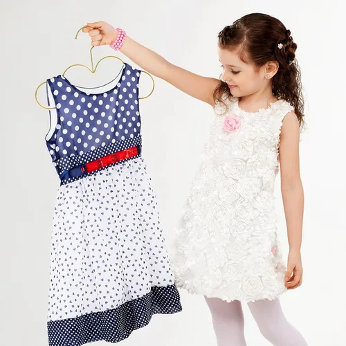 Vista 3 de 5 perchas de nube para ropa de niños, perchas de metal antideslizantes para niños, ropa para niños, suéter