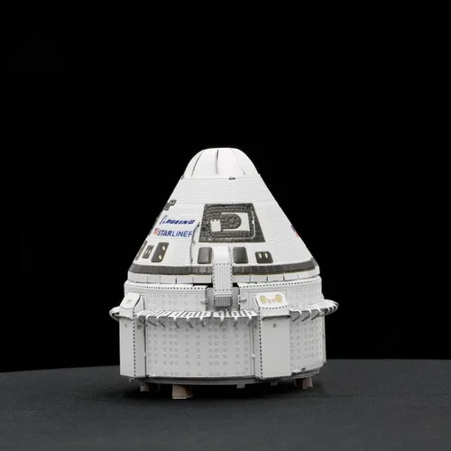 Vista 5 de Metal Earth Boeing CST-100 Starliner 3D Kit de modelo de metal con pinzas Fascinaciones