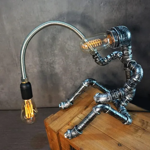 Vista 3 de Lámpara de mesa Steampunk, robot de tubería de agua, estilo industrial vintage, lámpara de mesa de escritorio para mesita de noche, cafetería, bar