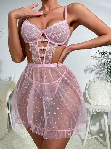 Vista 6 de WDIRARA Conjunto de lencería de malla con bordado floral para mujer, conjunto de vestido babydoll con tanga