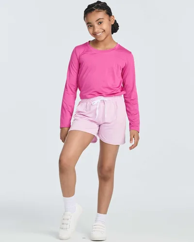 Vista 6 de Real Essentials 4 Pack Pantalones cortos de rendimiento atlético para niñas, con ajuste seco, para correr, con cordón y bolsillos