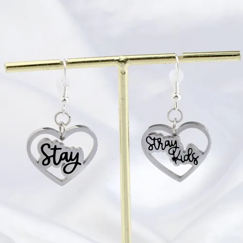 Vista 4 de SKZ - Pendientes para niños y fanáticos, mercancía Stay Stray Kids