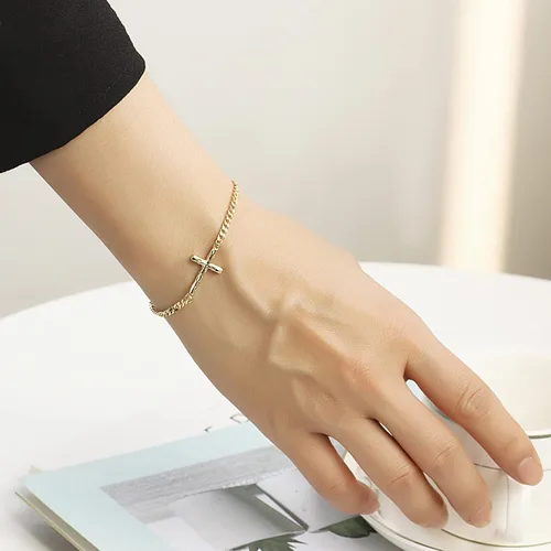 Vista 4 de Pulsera de cruz para mujer, chapada en oro de 18 quilates, pulsera de eslabones de cadena cubana, pulsera de oro para mujer, regalos de confirmación