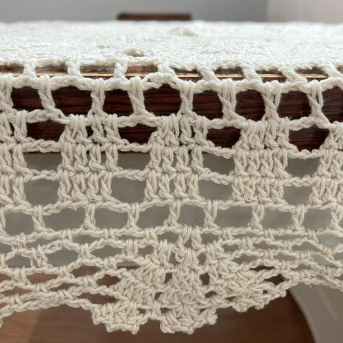 Vista 5 de Hsvanyr Mantel rectangular de algodón hecho a mano con encaje de ganchillo, 19 x 27 pulgadas, centros de mesa beige para comedor
