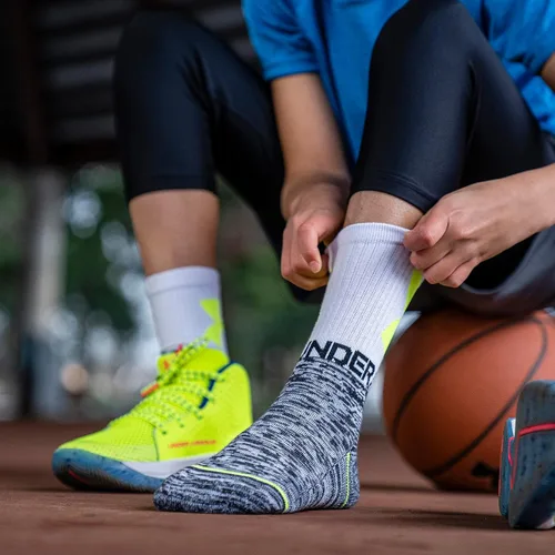 Vista 5 de Under Armour Kids' Phenom Crew Socks, 3-Pairs
