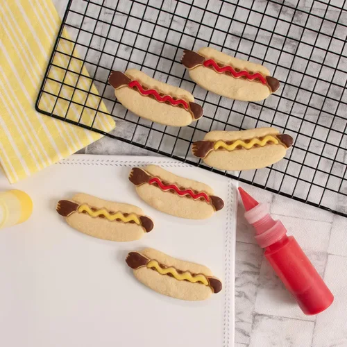 Vista 4 de Cortador de galletas Hot Dog, 1 pieza - Bakerlogy