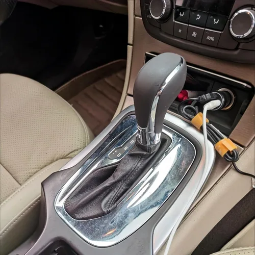Vista 2 de Flylin - Pomo de cambio de marchas automático para coche, pomo de cambio de marchas con cubierta, mango de palanca de cambios para Buick GM ZR Regal