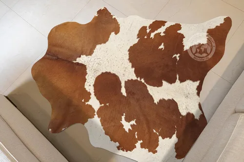 Vista 6 de Sunshine Cowhides Alfombra de piel de vaca 100% auténtica, color marrón y blanco, alfombra de estilo moderno de piel de animal y alfombra para sala
