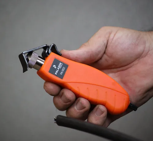 Vista 5 de Paladin Tools PA1822 - Pelacables redondo para extracción precisa de la cubierta de cables, cortadora de cables ajustable de 3/16 a 1 pulgada