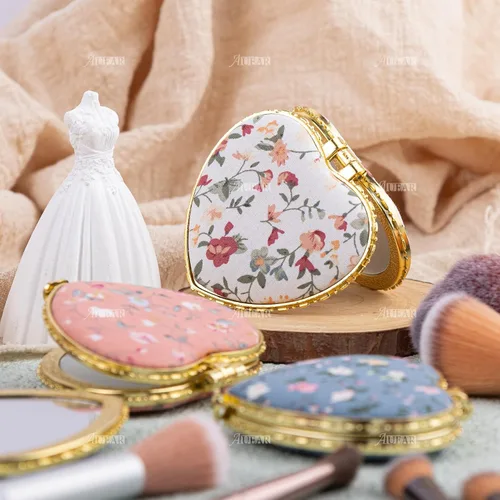 Vista 5 de AUEAR, Paquete de 4 pequeñas flores portátiles espejo de maquillaje retro floral doble cara monedero para viaje cosmético corazón