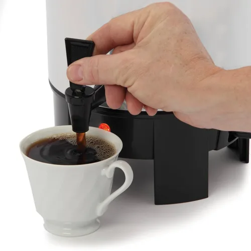 Vista 7 de Cafetera West Bend de aluminio altamente pulido con control automático de temperatura, preparación de una taza por minuto y fácil limpieza. Incluye